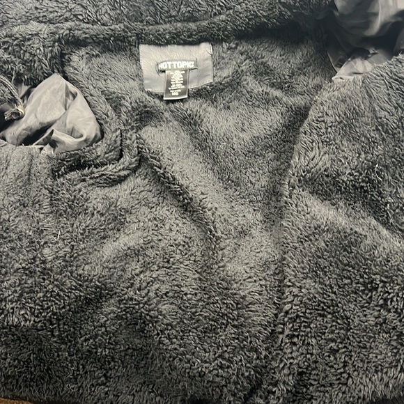 Women’s black bomber jacket size MD from Hot Topic - Picture 7 of 7